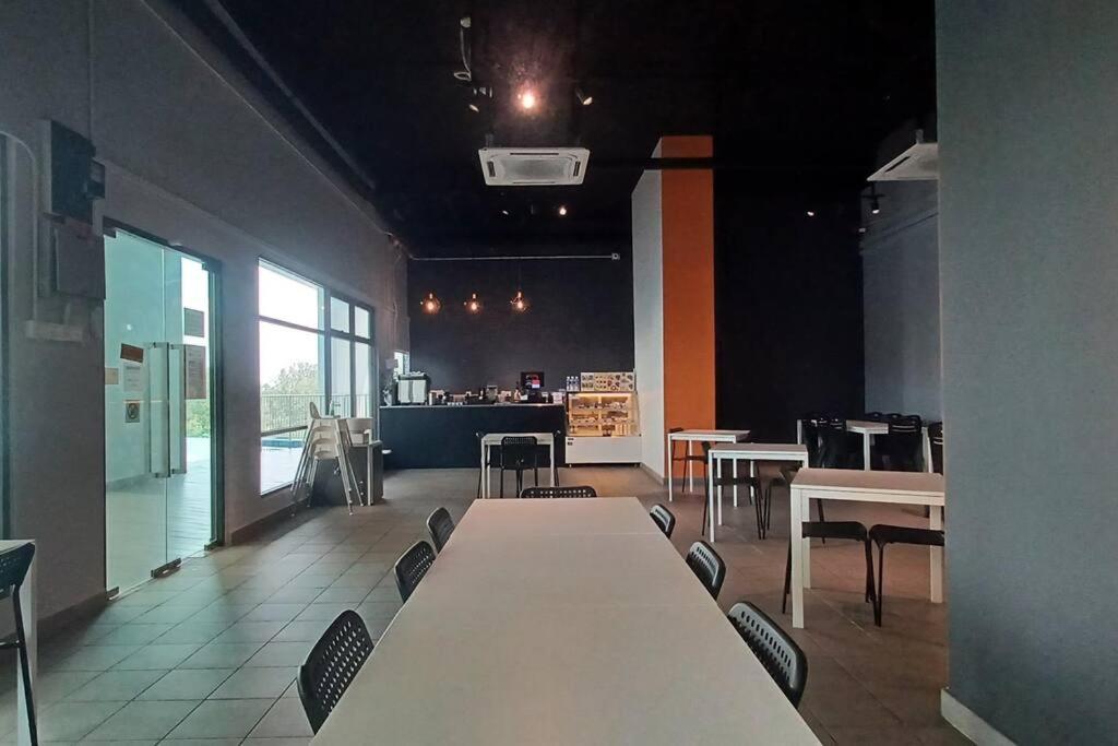 Homestay Arc Cozyhome Austin Hills 4-5Pax Johor Bahru Kültér fotó