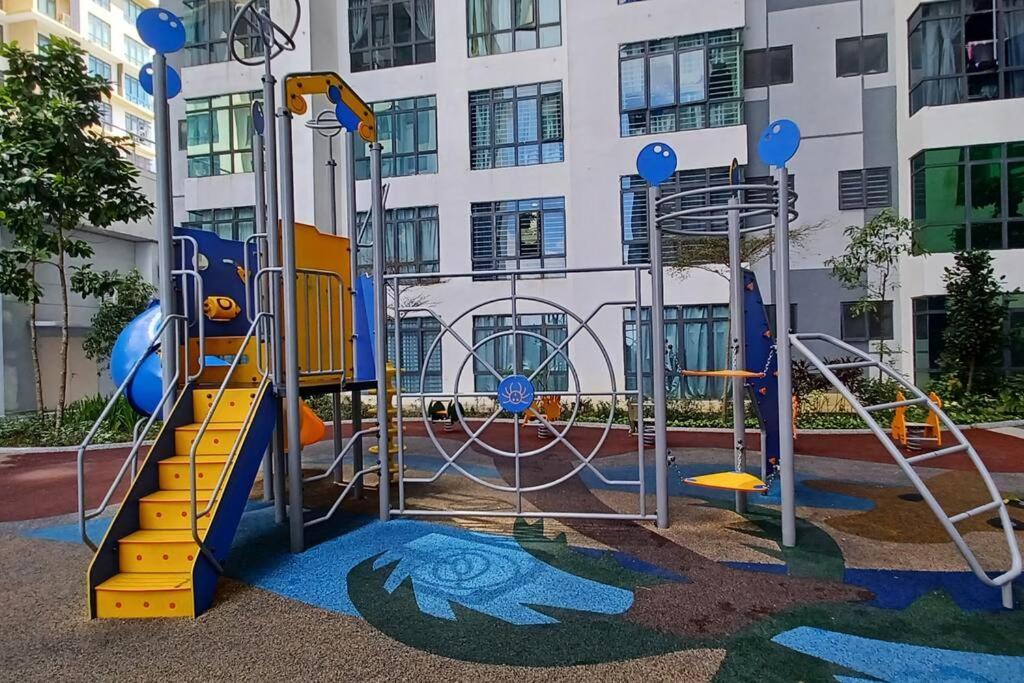 Homestay Arc Cozyhome Austin Hills 4-5Pax Johor Bahru Kültér fotó