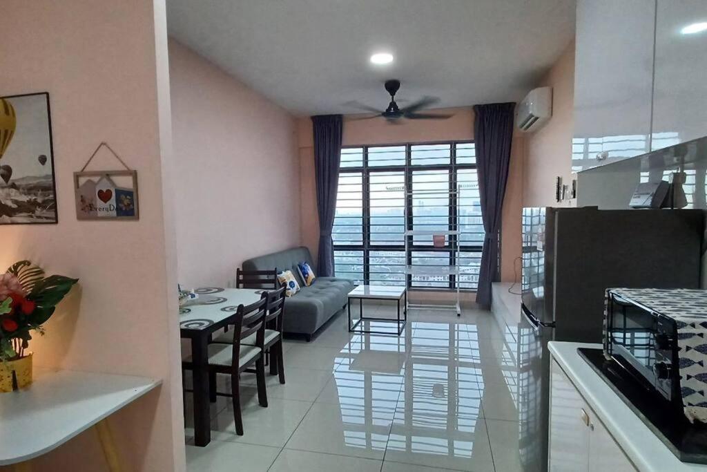 Homestay Arc Cozyhome Austin Hills 4-5Pax Johor Bahru Kültér fotó